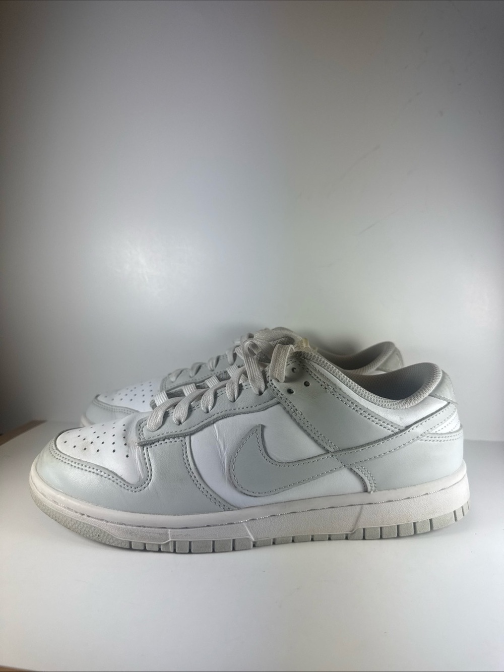 Nike Dunk Low Women’s Size 8.5 White Photon Dust Grey Low-Top Sneakers